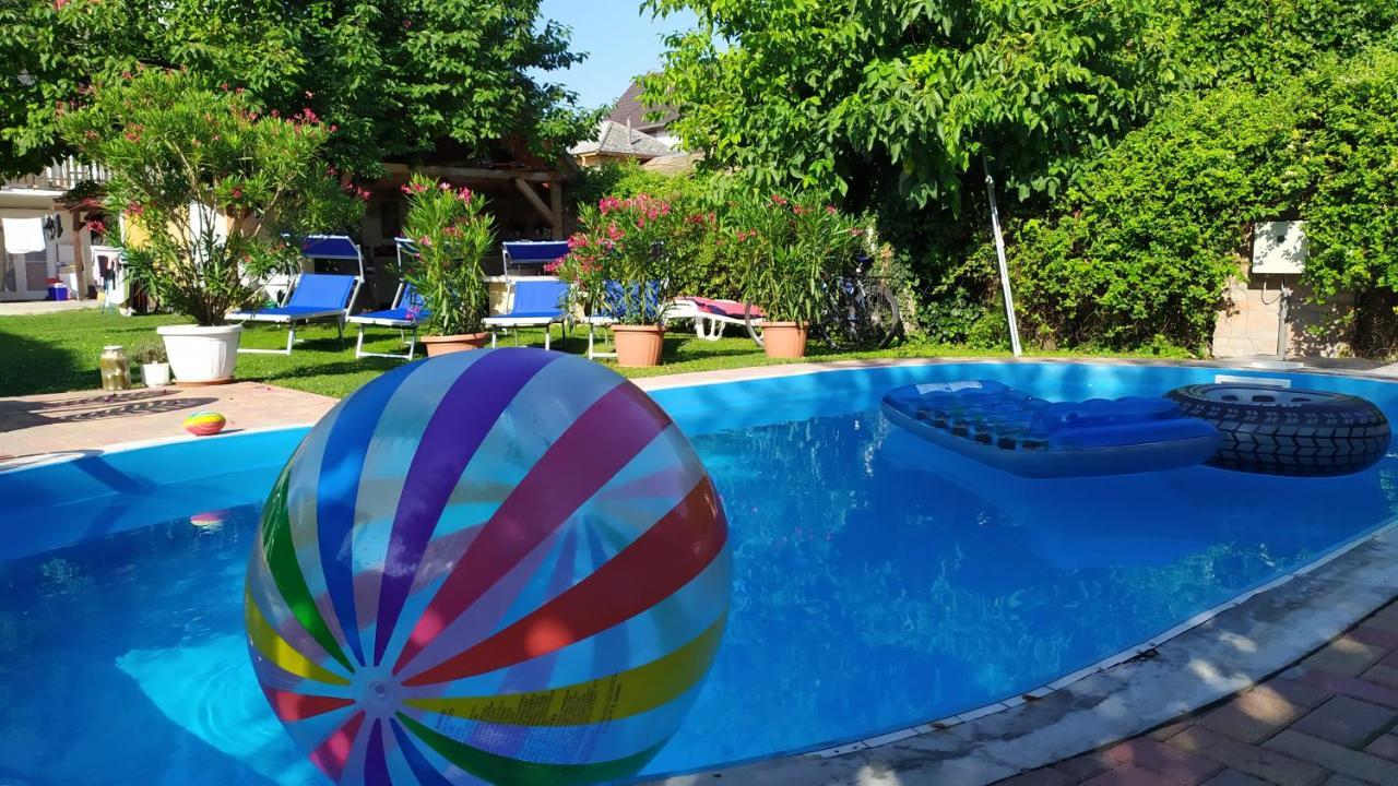 Leander Apartman Балатонлелле Экстерьер фото